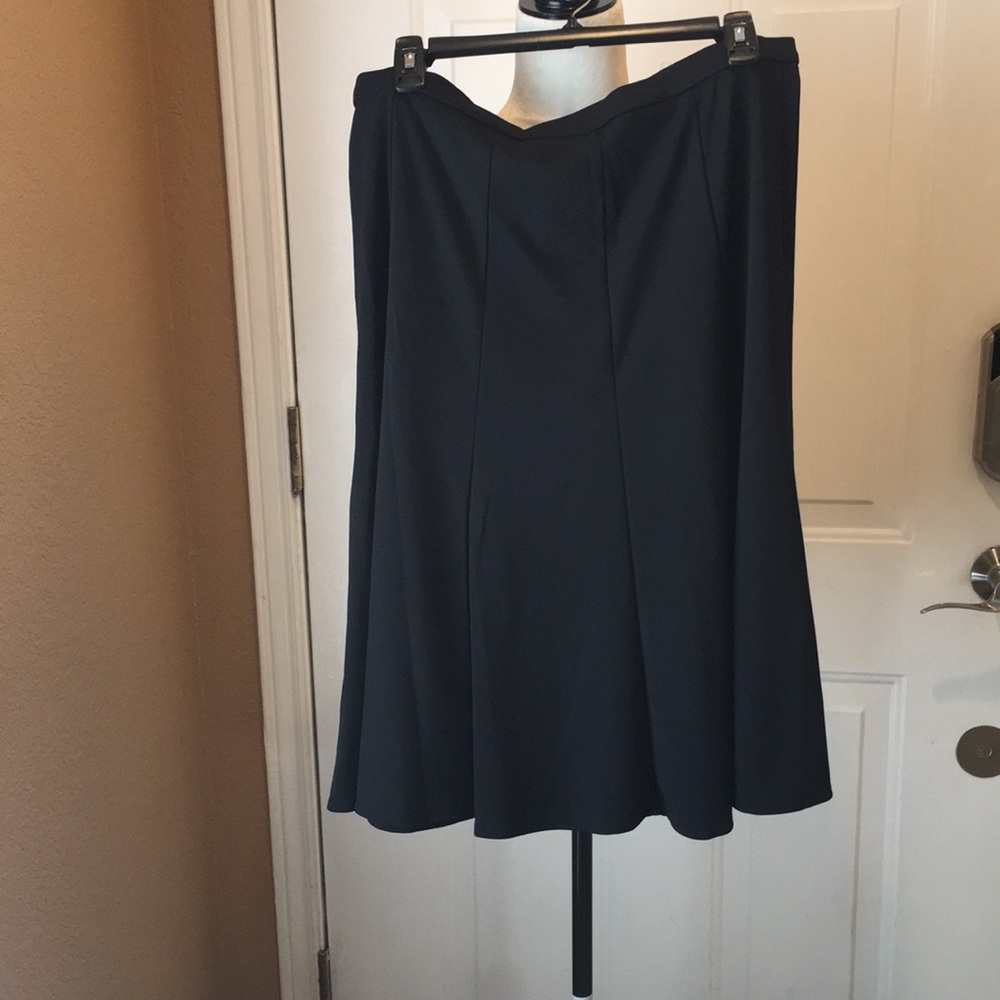 NWT 89th & Madison black midi skirt